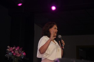 
<a style='margin-left: 5px;' class='btn btn-xs btn-social btn-facebook' href='https://www.facebook.com/sharer/sharer.php?u=https://www.galeramix.com.br/imagem/a157/800-800-90/conteudo/site_galerias/157/pl-mulher-tijucas-166.jpg' rel='popup' data-width='500' data-height='400'><i class='fa fa-facebook'></i>Compartilhar <span class='hidden-xs'>no Facebook</span>
</a> 
<a class='btn btn-default btn-xs' target='_blank' href='imagem/a157/800-800-90/conteudo/site_galerias/157/pl-mulher-tijucas-166.jpg'>
<span class='glyphicon glyphicon-cloud-download'></span> Salvar
</a>
