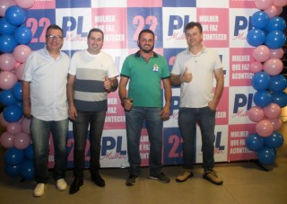 
<a style='margin-left: 5px;' class='btn btn-xs btn-social btn-facebook' href='https://www.facebook.com/sharer/sharer.php?u=https://www.galeramix.com.br/imagem/a157/800-800-90/conteudo/site_galerias/157/pl-mulher-tijucas-17.jpg' rel='popup' data-width='500' data-height='400'><i class='fa fa-facebook'></i>Compartilhar <span class='hidden-xs'>no Facebook</span>
</a> 
<a class='btn btn-default btn-xs' target='_blank' href='imagem/a157/800-800-90/conteudo/site_galerias/157/pl-mulher-tijucas-17.jpg'>
<span class='glyphicon glyphicon-cloud-download'></span> Salvar
</a>
