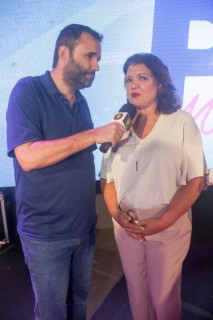 
<a style='margin-left: 5px;' class='btn btn-xs btn-social btn-facebook' href='https://www.facebook.com/sharer/sharer.php?u=https://www.galeramix.com.br/imagem/a157/800-800-90/conteudo/site_galerias/157/pl-mulher-tijucas-186.jpg' rel='popup' data-width='500' data-height='400'><i class='fa fa-facebook'></i>Compartilhar <span class='hidden-xs'>no Facebook</span>
</a> 
<a class='btn btn-default btn-xs' target='_blank' href='imagem/a157/800-800-90/conteudo/site_galerias/157/pl-mulher-tijucas-186.jpg'>
<span class='glyphicon glyphicon-cloud-download'></span> Salvar
</a>
