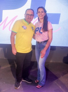 
<a style='margin-left: 5px;' class='btn btn-xs btn-social btn-facebook' href='https://www.facebook.com/sharer/sharer.php?u=https://www.galeramix.com.br/imagem/a157/800-800-90/conteudo/site_galerias/157/pl-mulher-tijucas-196.jpg' rel='popup' data-width='500' data-height='400'><i class='fa fa-facebook'></i>Compartilhar <span class='hidden-xs'>no Facebook</span>
</a> 
<a class='btn btn-default btn-xs' target='_blank' href='imagem/a157/800-800-90/conteudo/site_galerias/157/pl-mulher-tijucas-196.jpg'>
<span class='glyphicon glyphicon-cloud-download'></span> Salvar
</a>
