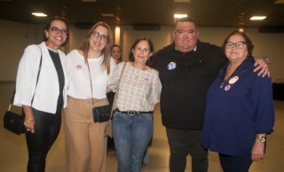 
<a style='margin-left: 5px;' class='btn btn-xs btn-social btn-facebook' href='https://www.facebook.com/sharer/sharer.php?u=https://www.galeramix.com.br/imagem/a157/800-800-90/conteudo/site_galerias/157/pl-mulher-tijucas-202.jpg' rel='popup' data-width='500' data-height='400'><i class='fa fa-facebook'></i>Compartilhar <span class='hidden-xs'>no Facebook</span>
</a> 
<a class='btn btn-default btn-xs' target='_blank' href='imagem/a157/800-800-90/conteudo/site_galerias/157/pl-mulher-tijucas-202.jpg'>
<span class='glyphicon glyphicon-cloud-download'></span> Salvar
</a>
