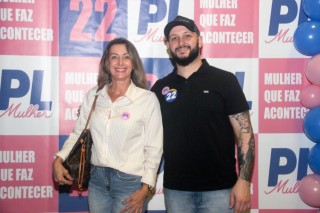 
<a style='margin-left: 5px;' class='btn btn-xs btn-social btn-facebook' href='https://www.facebook.com/sharer/sharer.php?u=https://www.galeramix.com.br/imagem/a157/800-800-90/conteudo/site_galerias/157/pl-mulher-tijucas-30.jpg' rel='popup' data-width='500' data-height='400'><i class='fa fa-facebook'></i>Compartilhar <span class='hidden-xs'>no Facebook</span>
</a> 
<a class='btn btn-default btn-xs' target='_blank' href='imagem/a157/800-800-90/conteudo/site_galerias/157/pl-mulher-tijucas-30.jpg'>
<span class='glyphicon glyphicon-cloud-download'></span> Salvar
</a>
