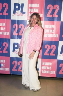 
<a style='margin-left: 5px;' class='btn btn-xs btn-social btn-facebook' href='https://www.facebook.com/sharer/sharer.php?u=https://www.galeramix.com.br/imagem/a157/800-800-90/conteudo/site_galerias/157/pl-mulher-tijucas-41.jpg' rel='popup' data-width='500' data-height='400'><i class='fa fa-facebook'></i>Compartilhar <span class='hidden-xs'>no Facebook</span>
</a> 
<a class='btn btn-default btn-xs' target='_blank' href='imagem/a157/800-800-90/conteudo/site_galerias/157/pl-mulher-tijucas-41.jpg'>
<span class='glyphicon glyphicon-cloud-download'></span> Salvar
</a>
