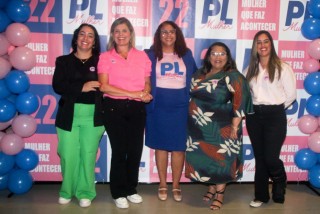 
<a style='margin-left: 5px;' class='btn btn-xs btn-social btn-facebook' href='https://www.facebook.com/sharer/sharer.php?u=https://www.galeramix.com.br/imagem/a157/800-800-90/conteudo/site_galerias/157/pl-mulher-tijucas-48.jpg' rel='popup' data-width='500' data-height='400'><i class='fa fa-facebook'></i>Compartilhar <span class='hidden-xs'>no Facebook</span>
</a> 
<a class='btn btn-default btn-xs' target='_blank' href='imagem/a157/800-800-90/conteudo/site_galerias/157/pl-mulher-tijucas-48.jpg'>
<span class='glyphicon glyphicon-cloud-download'></span> Salvar
</a>
