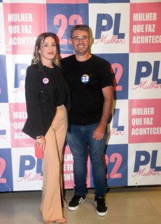 
<a style='margin-left: 5px;' class='btn btn-xs btn-social btn-facebook' href='https://www.facebook.com/sharer/sharer.php?u=https://www.galeramix.com.br/imagem/a157/800-800-90/conteudo/site_galerias/157/pl-mulher-tijucas-5.jpg' rel='popup' data-width='500' data-height='400'><i class='fa fa-facebook'></i>Compartilhar <span class='hidden-xs'>no Facebook</span>
</a> 
<a class='btn btn-default btn-xs' target='_blank' href='imagem/a157/800-800-90/conteudo/site_galerias/157/pl-mulher-tijucas-5.jpg'>
<span class='glyphicon glyphicon-cloud-download'></span> Salvar
</a>
