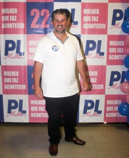 
<a style='margin-left: 5px;' class='btn btn-xs btn-social btn-facebook' href='https://www.facebook.com/sharer/sharer.php?u=https://www.galeramix.com.br/imagem/a157/800-800-90/conteudo/site_galerias/157/pl-mulher-tijucas-64.jpg' rel='popup' data-width='500' data-height='400'><i class='fa fa-facebook'></i>Compartilhar <span class='hidden-xs'>no Facebook</span>
</a> 
<a class='btn btn-default btn-xs' target='_blank' href='imagem/a157/800-800-90/conteudo/site_galerias/157/pl-mulher-tijucas-64.jpg'>
<span class='glyphicon glyphicon-cloud-download'></span> Salvar
</a>
