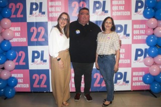 
<a style='margin-left: 5px;' class='btn btn-xs btn-social btn-facebook' href='https://www.facebook.com/sharer/sharer.php?u=https://www.galeramix.com.br/imagem/a157/800-800-90/conteudo/site_galerias/157/pl-mulher-tijucas-7.jpg' rel='popup' data-width='500' data-height='400'><i class='fa fa-facebook'></i>Compartilhar <span class='hidden-xs'>no Facebook</span>
</a> 
<a class='btn btn-default btn-xs' target='_blank' href='imagem/a157/800-800-90/conteudo/site_galerias/157/pl-mulher-tijucas-7.jpg'>
<span class='glyphicon glyphicon-cloud-download'></span> Salvar
</a>
