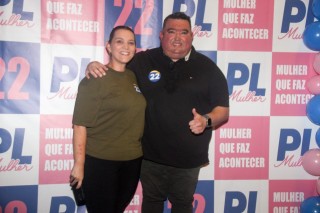 
<a style='margin-left: 5px;' class='btn btn-xs btn-social btn-facebook' href='https://www.facebook.com/sharer/sharer.php?u=https://www.galeramix.com.br/imagem/a157/800-800-90/conteudo/site_galerias/157/pl-mulher-tijucas-81.jpg' rel='popup' data-width='500' data-height='400'><i class='fa fa-facebook'></i>Compartilhar <span class='hidden-xs'>no Facebook</span>
</a> 
<a class='btn btn-default btn-xs' target='_blank' href='imagem/a157/800-800-90/conteudo/site_galerias/157/pl-mulher-tijucas-81.jpg'>
<span class='glyphicon glyphicon-cloud-download'></span> Salvar
</a>
