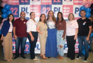 
<a style='margin-left: 5px;' class='btn btn-xs btn-social btn-facebook' href='https://www.facebook.com/sharer/sharer.php?u=https://www.galeramix.com.br/imagem/a157/800-800-90/conteudo/site_galerias/157/pl-mulher-tijucas-84.jpg' rel='popup' data-width='500' data-height='400'><i class='fa fa-facebook'></i>Compartilhar <span class='hidden-xs'>no Facebook</span>
</a> 
<a class='btn btn-default btn-xs' target='_blank' href='imagem/a157/800-800-90/conteudo/site_galerias/157/pl-mulher-tijucas-84.jpg'>
<span class='glyphicon glyphicon-cloud-download'></span> Salvar
</a>
