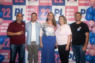 
<a style='margin-left: 5px;' class='btn btn-xs btn-social btn-facebook' href='https://www.facebook.com/sharer/sharer.php?u=https://www.galeramix.com.br/imagem/a157/800-800-90/conteudo/site_galerias/157/pl-mulher-tijucas-90.jpg' rel='popup' data-width='500' data-height='400'><i class='fa fa-facebook'></i>Compartilhar <span class='hidden-xs'>no Facebook</span>
</a> 
<a class='btn btn-default btn-xs' target='_blank' href='imagem/a157/800-800-90/conteudo/site_galerias/157/pl-mulher-tijucas-90.jpg'>
<span class='glyphicon glyphicon-cloud-download'></span> Salvar
</a>
