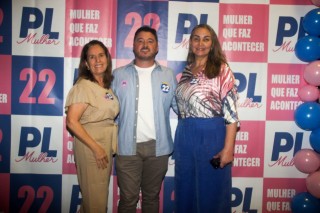 
<a style='margin-left: 5px;' class='btn btn-xs btn-social btn-facebook' href='https://www.facebook.com/sharer/sharer.php?u=https://www.galeramix.com.br/imagem/a157/800-800-90/conteudo/site_galerias/157/pl-mulher-tijucas-91.jpg' rel='popup' data-width='500' data-height='400'><i class='fa fa-facebook'></i>Compartilhar <span class='hidden-xs'>no Facebook</span>
</a> 
<a class='btn btn-default btn-xs' target='_blank' href='imagem/a157/800-800-90/conteudo/site_galerias/157/pl-mulher-tijucas-91.jpg'>
<span class='glyphicon glyphicon-cloud-download'></span> Salvar
</a>
