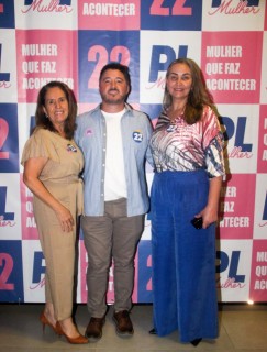 
<a style='margin-left: 5px;' class='btn btn-xs btn-social btn-facebook' href='https://www.facebook.com/sharer/sharer.php?u=https://www.galeramix.com.br/imagem/a157/800-800-90/conteudo/site_galerias/157/pl-mulher-tijucas-92.jpg' rel='popup' data-width='500' data-height='400'><i class='fa fa-facebook'></i>Compartilhar <span class='hidden-xs'>no Facebook</span>
</a> 
<a class='btn btn-default btn-xs' target='_blank' href='imagem/a157/800-800-90/conteudo/site_galerias/157/pl-mulher-tijucas-92.jpg'>
<span class='glyphicon glyphicon-cloud-download'></span> Salvar
</a>
