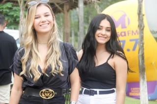 
                                <a style='margin-left: 5px;' class='btn btn-xs btn-social btn-facebook' href='https://www.facebook.com/sharer/sharer.php?u=https://www.galeramix.com.br/imagem/a158/800-800-90/conteudo/site_galerias/158/0000000000000000000000000000000002.jpg' rel='popup' data-width='500' data-height='400'><i class='fa fa-facebook'></i>Compartilhar <span class='hidden-xs'>no Facebook</span>
                            </a> 
                            <a class='btn btn-default btn-xs' target='_blank' href='imagem/a158/800-800-90/conteudo/site_galerias/158/0000000000000000000000000000000002.jpg'>
                                <span class='glyphicon glyphicon-cloud-download'></span> Salvar
                            </a>
                            