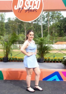 
<a style='margin-left: 5px;' class='btn btn-xs btn-social btn-facebook' href='https://www.facebook.com/sharer/sharer.php?u=https://www.galeramix.com.br/imagem/a158/800-800-90/conteudo/site_galerias/158/img7215.jpg' rel='popup' data-width='500' data-height='400'><i class='fa fa-facebook'></i>Compartilhar <span class='hidden-xs'>no Facebook</span>
</a> 
<a class='btn btn-default btn-xs' target='_blank' href='imagem/a158/800-800-90/conteudo/site_galerias/158/img7215.jpg'>
<span class='glyphicon glyphicon-cloud-download'></span> Salvar
</a>
