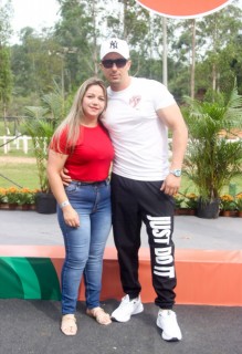 
<a style='margin-left: 5px;' class='btn btn-xs btn-social btn-facebook' href='https://www.facebook.com/sharer/sharer.php?u=https://www.galeramix.com.br/imagem/a158/800-800-90/conteudo/site_galerias/158/img7237.jpg' rel='popup' data-width='500' data-height='400'><i class='fa fa-facebook'></i>Compartilhar <span class='hidden-xs'>no Facebook</span>
</a> 
<a class='btn btn-default btn-xs' target='_blank' href='imagem/a158/800-800-90/conteudo/site_galerias/158/img7237.jpg'>
<span class='glyphicon glyphicon-cloud-download'></span> Salvar
</a>
