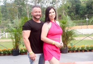 
<a style='margin-left: 5px;' class='btn btn-xs btn-social btn-facebook' href='https://www.facebook.com/sharer/sharer.php?u=https://www.galeramix.com.br/imagem/a158/800-800-90/conteudo/site_galerias/158/img7239.jpg' rel='popup' data-width='500' data-height='400'><i class='fa fa-facebook'></i>Compartilhar <span class='hidden-xs'>no Facebook</span>
</a> 
<a class='btn btn-default btn-xs' target='_blank' href='imagem/a158/800-800-90/conteudo/site_galerias/158/img7239.jpg'>
<span class='glyphicon glyphicon-cloud-download'></span> Salvar
</a>
