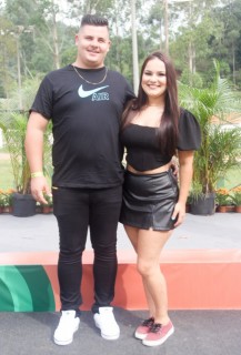 
<a style='margin-left: 5px;' class='btn btn-xs btn-social btn-facebook' href='https://www.facebook.com/sharer/sharer.php?u=https://www.galeramix.com.br/imagem/a158/800-800-90/conteudo/site_galerias/158/img7242.jpg' rel='popup' data-width='500' data-height='400'><i class='fa fa-facebook'></i>Compartilhar <span class='hidden-xs'>no Facebook</span>
</a> 
<a class='btn btn-default btn-xs' target='_blank' href='imagem/a158/800-800-90/conteudo/site_galerias/158/img7242.jpg'>
<span class='glyphicon glyphicon-cloud-download'></span> Salvar
</a>
