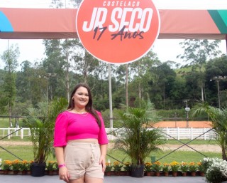 
<a style='margin-left: 5px;' class='btn btn-xs btn-social btn-facebook' href='https://www.facebook.com/sharer/sharer.php?u=https://www.galeramix.com.br/imagem/a158/800-800-90/conteudo/site_galerias/158/img7248.jpg' rel='popup' data-width='500' data-height='400'><i class='fa fa-facebook'></i>Compartilhar <span class='hidden-xs'>no Facebook</span>
</a> 
<a class='btn btn-default btn-xs' target='_blank' href='imagem/a158/800-800-90/conteudo/site_galerias/158/img7248.jpg'>
<span class='glyphicon glyphicon-cloud-download'></span> Salvar
</a>
