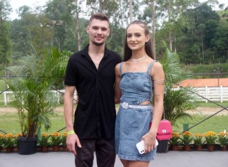 
<a style='margin-left: 5px;' class='btn btn-xs btn-social btn-facebook' href='https://www.facebook.com/sharer/sharer.php?u=https://www.galeramix.com.br/imagem/a158/800-800-90/conteudo/site_galerias/158/img7260.jpg' rel='popup' data-width='500' data-height='400'><i class='fa fa-facebook'></i>Compartilhar <span class='hidden-xs'>no Facebook</span>
</a> 
<a class='btn btn-default btn-xs' target='_blank' href='imagem/a158/800-800-90/conteudo/site_galerias/158/img7260.jpg'>
<span class='glyphicon glyphicon-cloud-download'></span> Salvar
</a>
