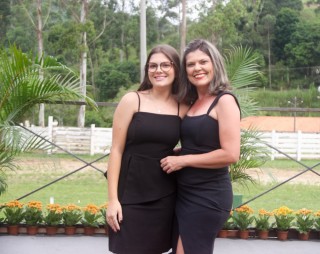 
<a style='margin-left: 5px;' class='btn btn-xs btn-social btn-facebook' href='https://www.facebook.com/sharer/sharer.php?u=https://www.galeramix.com.br/imagem/a158/800-800-90/conteudo/site_galerias/158/img7293.jpg' rel='popup' data-width='500' data-height='400'><i class='fa fa-facebook'></i>Compartilhar <span class='hidden-xs'>no Facebook</span>
</a> 
<a class='btn btn-default btn-xs' target='_blank' href='imagem/a158/800-800-90/conteudo/site_galerias/158/img7293.jpg'>
<span class='glyphicon glyphicon-cloud-download'></span> Salvar
</a>
