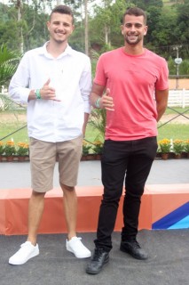 
<a style='margin-left: 5px;' class='btn btn-xs btn-social btn-facebook' href='https://www.facebook.com/sharer/sharer.php?u=https://www.galeramix.com.br/imagem/a158/800-800-90/conteudo/site_galerias/158/img7344.jpg' rel='popup' data-width='500' data-height='400'><i class='fa fa-facebook'></i>Compartilhar <span class='hidden-xs'>no Facebook</span>
</a> 
<a class='btn btn-default btn-xs' target='_blank' href='imagem/a158/800-800-90/conteudo/site_galerias/158/img7344.jpg'>
<span class='glyphicon glyphicon-cloud-download'></span> Salvar
</a>
