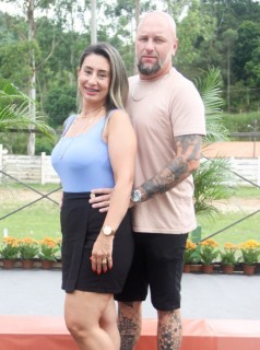 
<a style='margin-left: 5px;' class='btn btn-xs btn-social btn-facebook' href='https://www.facebook.com/sharer/sharer.php?u=https://www.galeramix.com.br/imagem/a158/800-800-90/conteudo/site_galerias/158/img7388.jpg' rel='popup' data-width='500' data-height='400'><i class='fa fa-facebook'></i>Compartilhar <span class='hidden-xs'>no Facebook</span>
</a> 
<a class='btn btn-default btn-xs' target='_blank' href='imagem/a158/800-800-90/conteudo/site_galerias/158/img7388.jpg'>
<span class='glyphicon glyphicon-cloud-download'></span> Salvar
</a>
