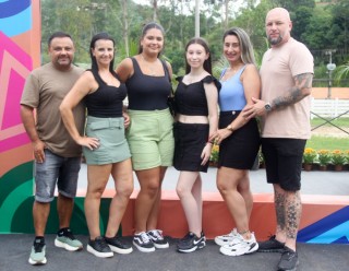 
<a style='margin-left: 5px;' class='btn btn-xs btn-social btn-facebook' href='https://www.facebook.com/sharer/sharer.php?u=https://www.galeramix.com.br/imagem/a158/800-800-90/conteudo/site_galerias/158/img7392.jpg' rel='popup' data-width='500' data-height='400'><i class='fa fa-facebook'></i>Compartilhar <span class='hidden-xs'>no Facebook</span>
</a> 
<a class='btn btn-default btn-xs' target='_blank' href='imagem/a158/800-800-90/conteudo/site_galerias/158/img7392.jpg'>
<span class='glyphicon glyphicon-cloud-download'></span> Salvar
</a>
