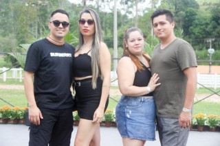 
<a style='margin-left: 5px;' class='btn btn-xs btn-social btn-facebook' href='https://www.facebook.com/sharer/sharer.php?u=https://www.galeramix.com.br/imagem/a158/800-800-90/conteudo/site_galerias/158/img7393.jpg' rel='popup' data-width='500' data-height='400'><i class='fa fa-facebook'></i>Compartilhar <span class='hidden-xs'>no Facebook</span>
</a> 
<a class='btn btn-default btn-xs' target='_blank' href='imagem/a158/800-800-90/conteudo/site_galerias/158/img7393.jpg'>
<span class='glyphicon glyphicon-cloud-download'></span> Salvar
</a>
