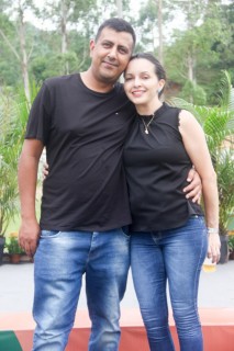 
<a style='margin-left: 5px;' class='btn btn-xs btn-social btn-facebook' href='https://www.facebook.com/sharer/sharer.php?u=https://www.galeramix.com.br/imagem/a158/800-800-90/conteudo/site_galerias/158/img7402.jpg' rel='popup' data-width='500' data-height='400'><i class='fa fa-facebook'></i>Compartilhar <span class='hidden-xs'>no Facebook</span>
</a> 
<a class='btn btn-default btn-xs' target='_blank' href='imagem/a158/800-800-90/conteudo/site_galerias/158/img7402.jpg'>
<span class='glyphicon glyphicon-cloud-download'></span> Salvar
</a>
