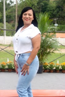 
<a style='margin-left: 5px;' class='btn btn-xs btn-social btn-facebook' href='https://www.facebook.com/sharer/sharer.php?u=https://www.galeramix.com.br/imagem/a158/800-800-90/conteudo/site_galerias/158/img7406.jpg' rel='popup' data-width='500' data-height='400'><i class='fa fa-facebook'></i>Compartilhar <span class='hidden-xs'>no Facebook</span>
</a> 
<a class='btn btn-default btn-xs' target='_blank' href='imagem/a158/800-800-90/conteudo/site_galerias/158/img7406.jpg'>
<span class='glyphicon glyphicon-cloud-download'></span> Salvar
</a>
