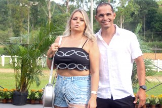 
<a style='margin-left: 5px;' class='btn btn-xs btn-social btn-facebook' href='https://www.facebook.com/sharer/sharer.php?u=https://www.galeramix.com.br/imagem/a158/800-800-90/conteudo/site_galerias/158/img7441.jpg' rel='popup' data-width='500' data-height='400'><i class='fa fa-facebook'></i>Compartilhar <span class='hidden-xs'>no Facebook</span>
</a> 
<a class='btn btn-default btn-xs' target='_blank' href='imagem/a158/800-800-90/conteudo/site_galerias/158/img7441.jpg'>
<span class='glyphicon glyphicon-cloud-download'></span> Salvar
</a>
