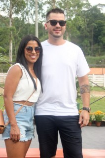 
<a style='margin-left: 5px;' class='btn btn-xs btn-social btn-facebook' href='https://www.facebook.com/sharer/sharer.php?u=https://www.galeramix.com.br/imagem/a158/800-800-90/conteudo/site_galerias/158/img7456.jpg' rel='popup' data-width='500' data-height='400'><i class='fa fa-facebook'></i>Compartilhar <span class='hidden-xs'>no Facebook</span>
</a> 
<a class='btn btn-default btn-xs' target='_blank' href='imagem/a158/800-800-90/conteudo/site_galerias/158/img7456.jpg'>
<span class='glyphicon glyphicon-cloud-download'></span> Salvar
</a>
