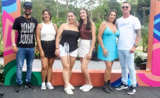 
<a style='margin-left: 5px;' class='btn btn-xs btn-social btn-facebook' href='https://www.facebook.com/sharer/sharer.php?u=https://www.galeramix.com.br/imagem/a158/800-800-90/conteudo/site_galerias/158/img7461.jpg' rel='popup' data-width='500' data-height='400'><i class='fa fa-facebook'></i>Compartilhar <span class='hidden-xs'>no Facebook</span>
</a> 
<a class='btn btn-default btn-xs' target='_blank' href='imagem/a158/800-800-90/conteudo/site_galerias/158/img7461.jpg'>
<span class='glyphicon glyphicon-cloud-download'></span> Salvar
</a>
