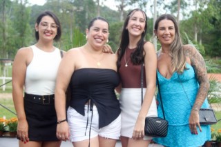 
<a style='margin-left: 5px;' class='btn btn-xs btn-social btn-facebook' href='https://www.facebook.com/sharer/sharer.php?u=https://www.galeramix.com.br/imagem/a158/800-800-90/conteudo/site_galerias/158/img7462.jpg' rel='popup' data-width='500' data-height='400'><i class='fa fa-facebook'></i>Compartilhar <span class='hidden-xs'>no Facebook</span>
</a> 
<a class='btn btn-default btn-xs' target='_blank' href='imagem/a158/800-800-90/conteudo/site_galerias/158/img7462.jpg'>
<span class='glyphicon glyphicon-cloud-download'></span> Salvar
</a>
