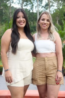 
<a style='margin-left: 5px;' class='btn btn-xs btn-social btn-facebook' href='https://www.facebook.com/sharer/sharer.php?u=https://www.galeramix.com.br/imagem/a158/800-800-90/conteudo/site_galerias/158/img7466.jpg' rel='popup' data-width='500' data-height='400'><i class='fa fa-facebook'></i>Compartilhar <span class='hidden-xs'>no Facebook</span>
</a> 
<a class='btn btn-default btn-xs' target='_blank' href='imagem/a158/800-800-90/conteudo/site_galerias/158/img7466.jpg'>
<span class='glyphicon glyphicon-cloud-download'></span> Salvar
</a>
