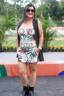 
<a style='margin-left: 5px;' class='btn btn-xs btn-social btn-facebook' href='https://www.facebook.com/sharer/sharer.php?u=https://www.galeramix.com.br/imagem/a158/800-800-90/conteudo/site_galerias/158/img7478.jpg' rel='popup' data-width='500' data-height='400'><i class='fa fa-facebook'></i>Compartilhar <span class='hidden-xs'>no Facebook</span>
</a> 
<a class='btn btn-default btn-xs' target='_blank' href='imagem/a158/800-800-90/conteudo/site_galerias/158/img7478.jpg'>
<span class='glyphicon glyphicon-cloud-download'></span> Salvar
</a>
