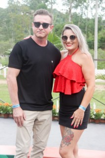 
<a style='margin-left: 5px;' class='btn btn-xs btn-social btn-facebook' href='https://www.facebook.com/sharer/sharer.php?u=https://www.galeramix.com.br/imagem/a158/800-800-90/conteudo/site_galerias/158/img7491.jpg' rel='popup' data-width='500' data-height='400'><i class='fa fa-facebook'></i>Compartilhar <span class='hidden-xs'>no Facebook</span>
</a> 
<a class='btn btn-default btn-xs' target='_blank' href='imagem/a158/800-800-90/conteudo/site_galerias/158/img7491.jpg'>
<span class='glyphicon glyphicon-cloud-download'></span> Salvar
</a>
