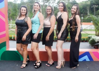 
<a style='margin-left: 5px;' class='btn btn-xs btn-social btn-facebook' href='https://www.facebook.com/sharer/sharer.php?u=https://www.galeramix.com.br/imagem/a158/800-800-90/conteudo/site_galerias/158/img7502.jpg' rel='popup' data-width='500' data-height='400'><i class='fa fa-facebook'></i>Compartilhar <span class='hidden-xs'>no Facebook</span>
</a> 
<a class='btn btn-default btn-xs' target='_blank' href='imagem/a158/800-800-90/conteudo/site_galerias/158/img7502.jpg'>
<span class='glyphicon glyphicon-cloud-download'></span> Salvar
</a>
