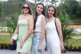 
<a style='margin-left: 5px;' class='btn btn-xs btn-social btn-facebook' href='https://www.facebook.com/sharer/sharer.php?u=https://www.galeramix.com.br/imagem/a158/800-800-90/conteudo/site_galerias/158/img7507.jpg' rel='popup' data-width='500' data-height='400'><i class='fa fa-facebook'></i>Compartilhar <span class='hidden-xs'>no Facebook</span>
</a> 
<a class='btn btn-default btn-xs' target='_blank' href='imagem/a158/800-800-90/conteudo/site_galerias/158/img7507.jpg'>
<span class='glyphicon glyphicon-cloud-download'></span> Salvar
</a>
