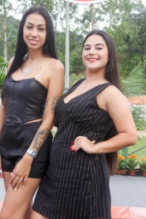 
<a style='margin-left: 5px;' class='btn btn-xs btn-social btn-facebook' href='https://www.facebook.com/sharer/sharer.php?u=https://www.galeramix.com.br/imagem/a158/800-800-90/conteudo/site_galerias/158/img7512.jpg' rel='popup' data-width='500' data-height='400'><i class='fa fa-facebook'></i>Compartilhar <span class='hidden-xs'>no Facebook</span>
</a> 
<a class='btn btn-default btn-xs' target='_blank' href='imagem/a158/800-800-90/conteudo/site_galerias/158/img7512.jpg'>
<span class='glyphicon glyphicon-cloud-download'></span> Salvar
</a>
