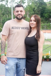 
<a style='margin-left: 5px;' class='btn btn-xs btn-social btn-facebook' href='https://www.facebook.com/sharer/sharer.php?u=https://www.galeramix.com.br/imagem/a158/800-800-90/conteudo/site_galerias/158/jr-seco-277.jpg' rel='popup' data-width='500' data-height='400'><i class='fa fa-facebook'></i>Compartilhar <span class='hidden-xs'>no Facebook</span>
</a> 
<a class='btn btn-default btn-xs' target='_blank' href='imagem/a158/800-800-90/conteudo/site_galerias/158/jr-seco-277.jpg'>
<span class='glyphicon glyphicon-cloud-download'></span> Salvar
</a>
