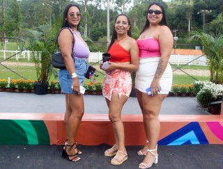 
<a style='margin-left: 5px;' class='btn btn-xs btn-social btn-facebook' href='https://www.facebook.com/sharer/sharer.php?u=https://www.galeramix.com.br/imagem/a158/800-800-90/conteudo/site_galerias/158/jr-seco-280.jpg' rel='popup' data-width='500' data-height='400'><i class='fa fa-facebook'></i>Compartilhar <span class='hidden-xs'>no Facebook</span>
</a> 
<a class='btn btn-default btn-xs' target='_blank' href='imagem/a158/800-800-90/conteudo/site_galerias/158/jr-seco-280.jpg'>
<span class='glyphicon glyphicon-cloud-download'></span> Salvar
</a>
