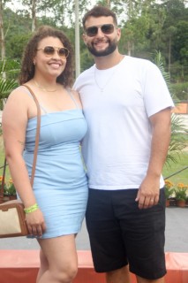 
<a style='margin-left: 5px;' class='btn btn-xs btn-social btn-facebook' href='https://www.facebook.com/sharer/sharer.php?u=https://www.galeramix.com.br/imagem/a158/800-800-90/conteudo/site_galerias/158/jr-seco-282.jpg' rel='popup' data-width='500' data-height='400'><i class='fa fa-facebook'></i>Compartilhar <span class='hidden-xs'>no Facebook</span>
</a> 
<a class='btn btn-default btn-xs' target='_blank' href='imagem/a158/800-800-90/conteudo/site_galerias/158/jr-seco-282.jpg'>
<span class='glyphicon glyphicon-cloud-download'></span> Salvar
</a>
