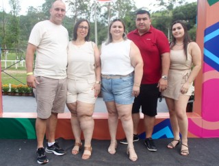 
<a style='margin-left: 5px;' class='btn btn-xs btn-social btn-facebook' href='https://www.facebook.com/sharer/sharer.php?u=https://www.galeramix.com.br/imagem/a158/800-800-90/conteudo/site_galerias/158/jr-seco-291.jpg' rel='popup' data-width='500' data-height='400'><i class='fa fa-facebook'></i>Compartilhar <span class='hidden-xs'>no Facebook</span>
</a> 
<a class='btn btn-default btn-xs' target='_blank' href='imagem/a158/800-800-90/conteudo/site_galerias/158/jr-seco-291.jpg'>
<span class='glyphicon glyphicon-cloud-download'></span> Salvar
</a>
