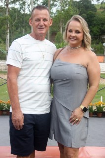 
<a style='margin-left: 5px;' class='btn btn-xs btn-social btn-facebook' href='https://www.facebook.com/sharer/sharer.php?u=https://www.galeramix.com.br/imagem/a158/800-800-90/conteudo/site_galerias/158/jr-seco-295.jpg' rel='popup' data-width='500' data-height='400'><i class='fa fa-facebook'></i>Compartilhar <span class='hidden-xs'>no Facebook</span>
</a> 
<a class='btn btn-default btn-xs' target='_blank' href='imagem/a158/800-800-90/conteudo/site_galerias/158/jr-seco-295.jpg'>
<span class='glyphicon glyphicon-cloud-download'></span> Salvar
</a>
