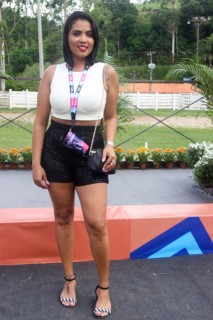 
<a style='margin-left: 5px;' class='btn btn-xs btn-social btn-facebook' href='https://www.facebook.com/sharer/sharer.php?u=https://www.galeramix.com.br/imagem/a158/800-800-90/conteudo/site_galerias/158/jr-seco-306.jpg' rel='popup' data-width='500' data-height='400'><i class='fa fa-facebook'></i>Compartilhar <span class='hidden-xs'>no Facebook</span>
</a> 
<a class='btn btn-default btn-xs' target='_blank' href='imagem/a158/800-800-90/conteudo/site_galerias/158/jr-seco-306.jpg'>
<span class='glyphicon glyphicon-cloud-download'></span> Salvar
</a>
