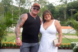 
<a style='margin-left: 5px;' class='btn btn-xs btn-social btn-facebook' href='https://www.facebook.com/sharer/sharer.php?u=https://www.galeramix.com.br/imagem/a158/800-800-90/conteudo/site_galerias/158/jr-seco-315.jpg' rel='popup' data-width='500' data-height='400'><i class='fa fa-facebook'></i>Compartilhar <span class='hidden-xs'>no Facebook</span>
</a> 
<a class='btn btn-default btn-xs' target='_blank' href='imagem/a158/800-800-90/conteudo/site_galerias/158/jr-seco-315.jpg'>
<span class='glyphicon glyphicon-cloud-download'></span> Salvar
</a>
