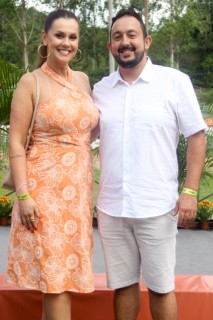 
<a style='margin-left: 5px;' class='btn btn-xs btn-social btn-facebook' href='https://www.facebook.com/sharer/sharer.php?u=https://www.galeramix.com.br/imagem/a158/800-800-90/conteudo/site_galerias/158/jr-seco-327.jpg' rel='popup' data-width='500' data-height='400'><i class='fa fa-facebook'></i>Compartilhar <span class='hidden-xs'>no Facebook</span>
</a> 
<a class='btn btn-default btn-xs' target='_blank' href='imagem/a158/800-800-90/conteudo/site_galerias/158/jr-seco-327.jpg'>
<span class='glyphicon glyphicon-cloud-download'></span> Salvar
</a>
