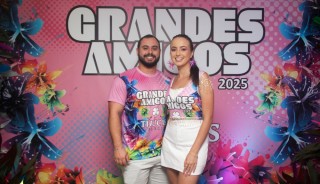 
            <a style='margin-left: 5px;' class='btn btn-xs btn-social btn-facebook' href='https://www.facebook.com/sharer/sharer.php?u=https://www.galeramix.com.br/imagem/a159/800-800-90/conteudo/site_galerias/159/grandes-amigos-tijucas-clube-103.jpg' rel='popup' data-width='500' data-height='400'><i class='fa fa-facebook'></i>Compartilhar <span class='hidden-xs'>no Facebook</span>
        </a> 
        <a class='btn btn-default btn-xs' target='_blank' href='imagem/a159/800-800-90/conteudo/site_galerias/159/grandes-amigos-tijucas-clube-103.jpg'>
            <span class='glyphicon glyphicon-cloud-download'></span> Salvar
        </a>
        