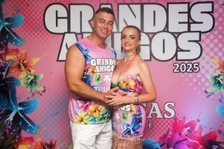 
        <a style='margin-left: 5px;' class='btn btn-xs btn-social btn-facebook' href='https://www.facebook.com/sharer/sharer.php?u=https://www.galeramix.com.br/imagem/a159/800-800-90/conteudo/site_galerias/159/grandes-amigos-tijucas-clube-104.jpg' rel='popup' data-width='500' data-height='400'><i class='fa fa-facebook'></i>Compartilhar <span class='hidden-xs'>no Facebook</span>
    </a> 
    <a class='btn btn-default btn-xs' target='_blank' href='imagem/a159/800-800-90/conteudo/site_galerias/159/grandes-amigos-tijucas-clube-104.jpg'>
        <span class='glyphicon glyphicon-cloud-download'></span> Salvar
    </a>
    